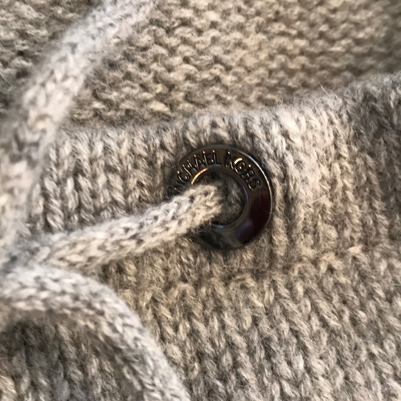 Michael Kors sample knit scarf - Picture 2 of 7